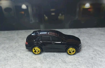 Matchbox 18 Bentley Bentayga, Umbau auf Real Riders,  Neu. - Bild 1 von 4