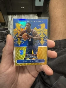 2014-15 Panini Excalibur - Crusade Joel Embiid #173 azul/149 (RC) - Imagen 1 de 13