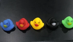 Lot 5 RUBBER DUCK 2" Mixed Colors Bath Toy - Picture 1 of 1