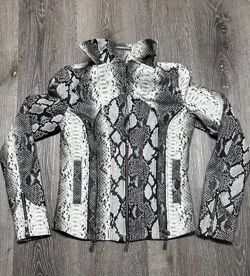Chaqueta Affliction Imitación Cuero Piel de Serpiente Cremallera Poliéster Forrada Mujer’s Talla XS Foto 1 de 4