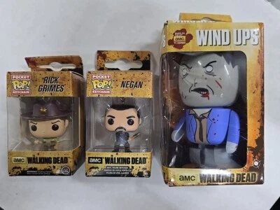 Llaveros Walking Dead Funko POP Walking Dead Rick y Negan + Walker Wind Up Foto 1 de 4
