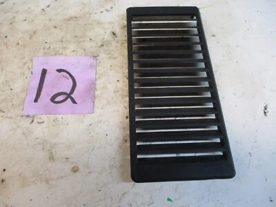 1981 John Deere Trailfire 440 Snowmobile R. Top Hood Vent - Imagem 1 de 3