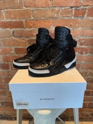 Tênis Givenchy Tyson High-Top – Couro Tecido Preto Tamanho 41 (EUA 8) | com Caixa - Imagem 1 de 4