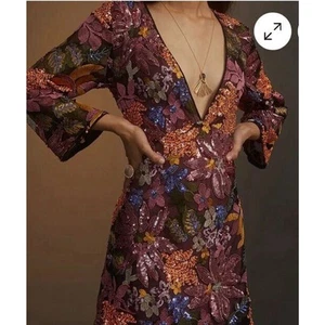 Nuevo con etiquetas Mini Vestido Anthropologie Lentejuelas Floral Manga Campana Talla 6P RT$395 - Imagen 1 de 6