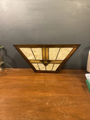 Aplique de pared interior estilo Tiffany Misión 16” de ancho x 7,5” T X 4”D usado en excelente estado Foto 1 de 4