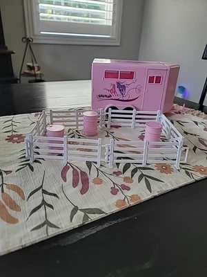 Popak New Ray Valley Ranch Pink Horse Trailer Fencing & Barrels - Image 1 of 4