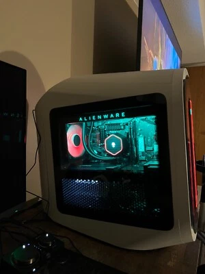 Alienware Aurora R15 Lunar Light Edition, i9-13900KF, NVIDIA RTX4070, SSD de 2 TB Foto 1 de 4