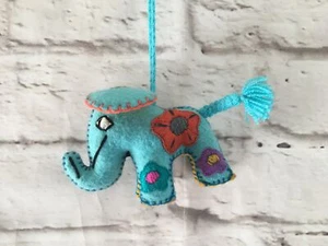 Handmade Hand Embroidered Mexican Felt Elephant Pom Pom - Picture 1 of 14