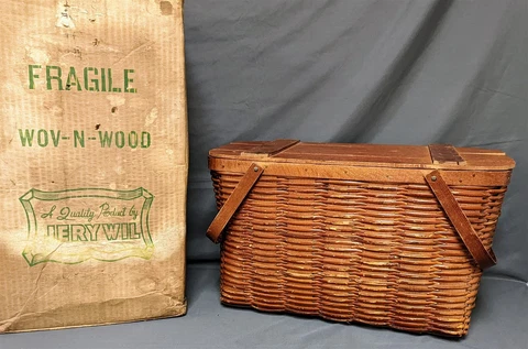 Vintage 1950's Wov-N-Wood by Jerywil Large Oak 21" Picnic Basket In Box EC EF Cover