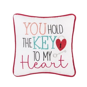 Almohada bordada pequeña/pequeña para el día de San Valentín "llave de mi corazón", 10" x - Imagen 1 de 4