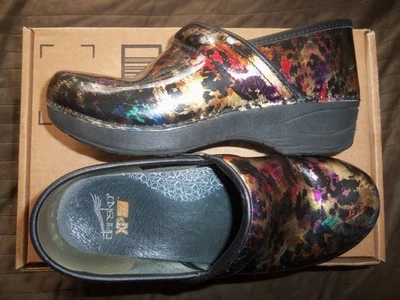 Zapato de enfermería Dansko multicolor charol leopardo para mujer zueco trabajo talla 38 Foto 1 de 4