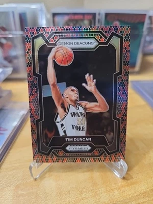 Selecciones del draft de Panini Prizm 2024 - Tim Duncan #63 piel de serpiente Prizm Foto 1 de 2