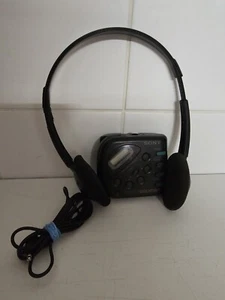 Sony SRF M32 FM AM Walkman Radio - Foto 1 di 15