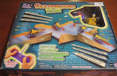 Wow Wee SKATEBOARD PARK Totally Extreme Micro R/C Radio Controlled NEW Open Box - Image 1 of 4