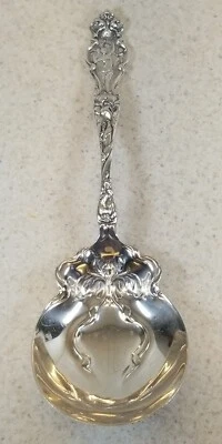 "Cazuela para servir Wallace Sterling (antigua) Irian figura 9"" bayas sin mono" Foto 1 de 4