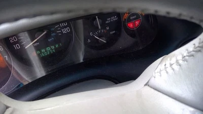 Speedometer Cluster US Without Fuel Data Display Fits 99-04 REGAL 5204665 — 第 1/4 张图片