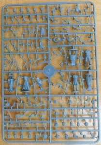 Wargames Atlantic: Classic Fantasy: Villagers One Sprue - Picture 1 of 2