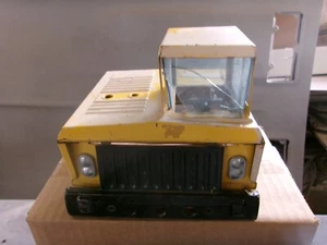 Nylint Dump Truck cab with grill and bumper parts - Picture 1 of 5