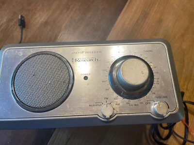 AM/FM Radio Receiver With IPOD Dock Emerson Research IR 30 - Image 1 of 3