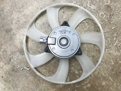 Toyota Prius Cooling Fan Motor Oem 16363-37020 - Image 1 of 3