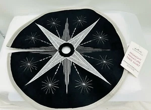 Hallmark Mini Tree Skirt. New With Tags - Picture 1 of 4