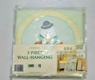 Corderos e hiedra 3 piezas tela colgante pared NUEVO libro de cuentos 2006.  8,5" x 9,5" Foto 1 de 4