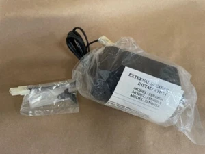 External Speaker for Audio Plug Mobile Ham Radios & Car GPS SSN4002A-4015A - Zdjęcie 1 z 3