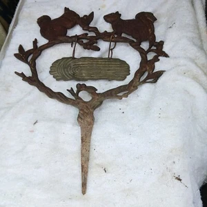 Letrero pesado de estaca de 1 cara mensaje de metal cruzado de ardilla vintage - Imagen 1 de 6
