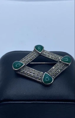 Sterling Silver Marcasite Green Cabochon Diamond Shape Art Deco Brooch 11.6g - Image 1 of 4