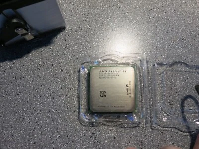 AMD Athlon 64 3500+ ADA3500BPBOX 2.2-3.5Ghz Socket 939 CPU (Tray Packaging) - Image 1 of 4