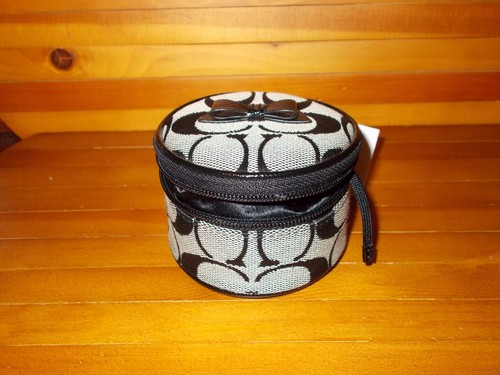 Custodia da viaggio COACH CC logo firma fiocco gioielli con specchio nero grigio NUOVO