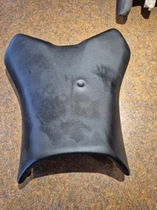 Asiento delantero Yamaha FZ1 Fazer Pillion OEM - Imagen 1 de 7