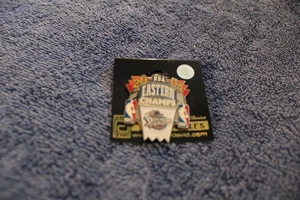 2004 NBA EASTERN CHAMPS DETROIT PISTONS BASKETBALL PIN 1 1/2" DIA - Picture 1 of 2