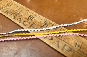 mini 1/8" ricrac trim ric rac 3yds made in France pink white yellow - Picture 1 of 3