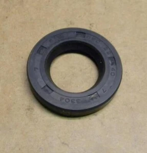 KAWASAKI 50 80 110 185 220 250 40-22-7 FRONT AXKLE SEAL - Picture 1 of 1