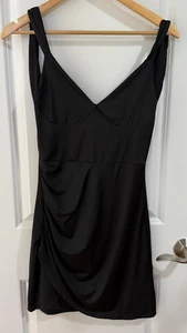Sehr sexy kleines schwarzes Minikleid Wasserfallausschnitt figurbetont dünne geraffte Seiten S/M - Bild 1 von 5