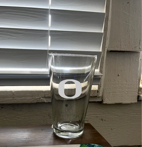 Oregon Ducks NCAA Football 16 oz Pint  Etched Glass Cover