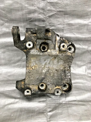 2006-2008 HONDA Pilot AC Compressor Bracket Assembly OEM - Image 1 of 3