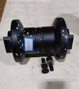 Bottom Roller Fit Kubota KX040-4 KX121-3 KX121-3ST Mini Excavator RD148-21700 - Picture 1 of 2