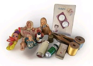 Antique Miniature Dolls With Crochet Dresses Bonus Sewing Advertising Shadow Box - Picture 1 of 24