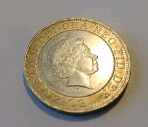 queen elizabeth 2 pound coin - Picture 1 of 7