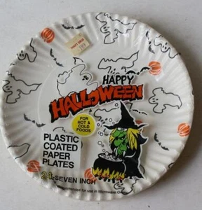 Happy Halloween 24 7 inch Plastic Coated Paper Plates Ghosts Bats Pumpkin Sealed - Picture 1 of 1