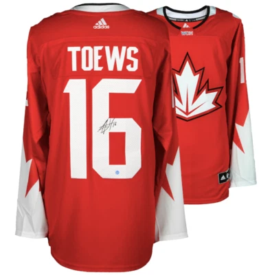 Camiseta deportiva autografiada Adidas de la Copa Mundial de Hockey del equipo Jonathan Toews de Canadá Foto 1 de 4