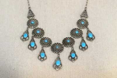 Vintage Silver toned turquoise colored stone boho bib necklace flowers 60's - Image 1 of 4