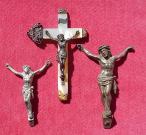 Lot de Trois Christ En Métal & Nacre à Fixer ! - Picture 1 of 2