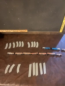 Micro machines train moulé sous pression lot et voies plus extras ! Vers 1990. - Photo 1 sur 6