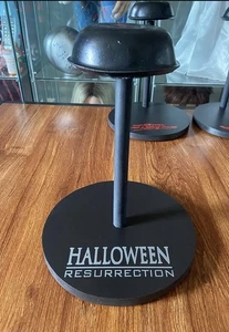 Halloween Resurrection mask stand   - Picture 1 of 1
