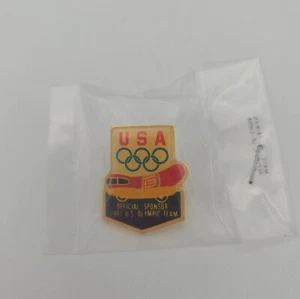 Vtg Barcelona '92 Summer Olympic Games USA Oscar Mayer Weinermobile Sponsor Pin - Picture 1 of 2