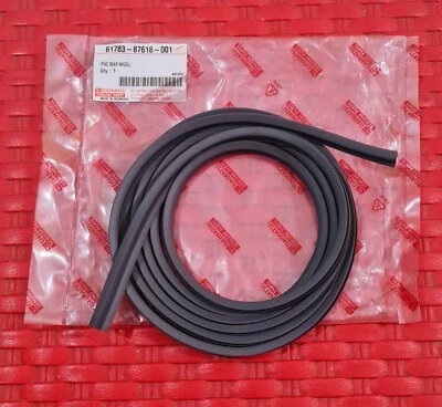 DAIHATSU FEROZA TAFT ROCKY SPORTRAK FOURTRAK REAR FENDER RUBBER PAD Foto 1 de 4