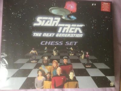 Star Trek The Next Generation Chess set incl exclusive pewter USS Enterprise Sta - Image 1 of 3